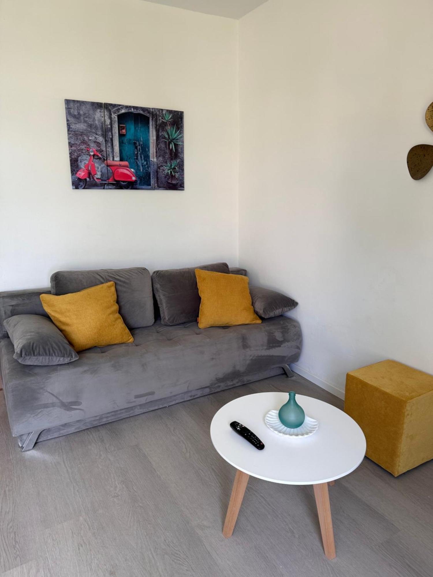 Beach Apartment - 50M From The Beach With Free Parking Biograd Na Moru Zewnętrze zdjęcie